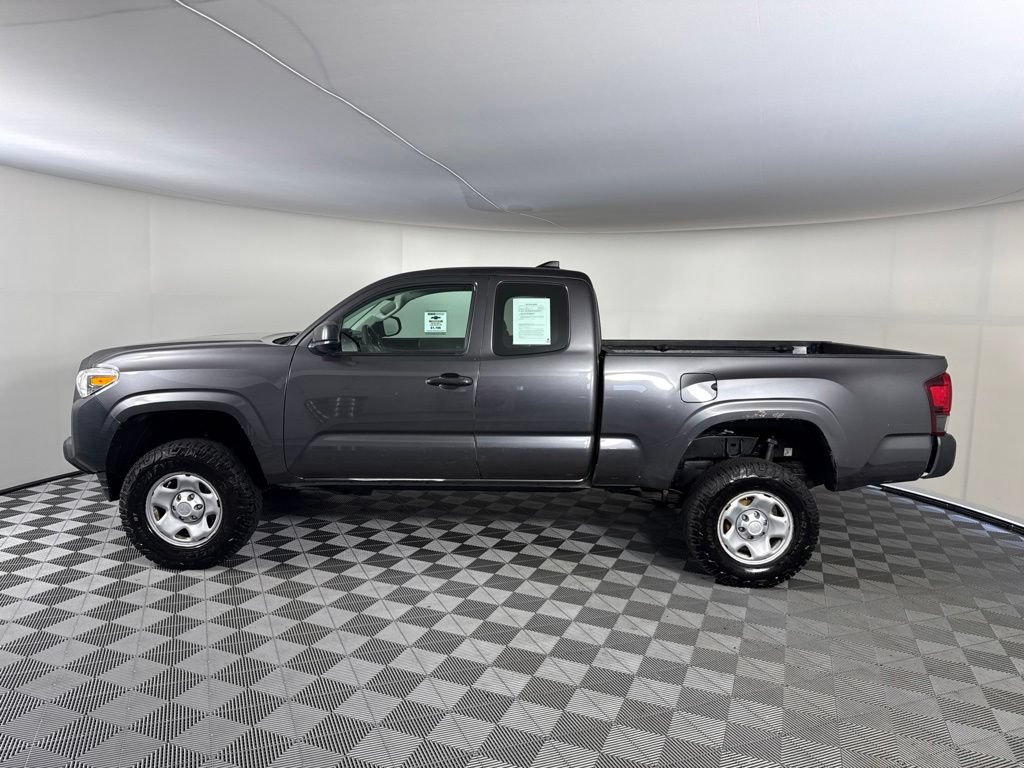 Used 2019 Toyota Tacoma SR AWD/4WD image 2