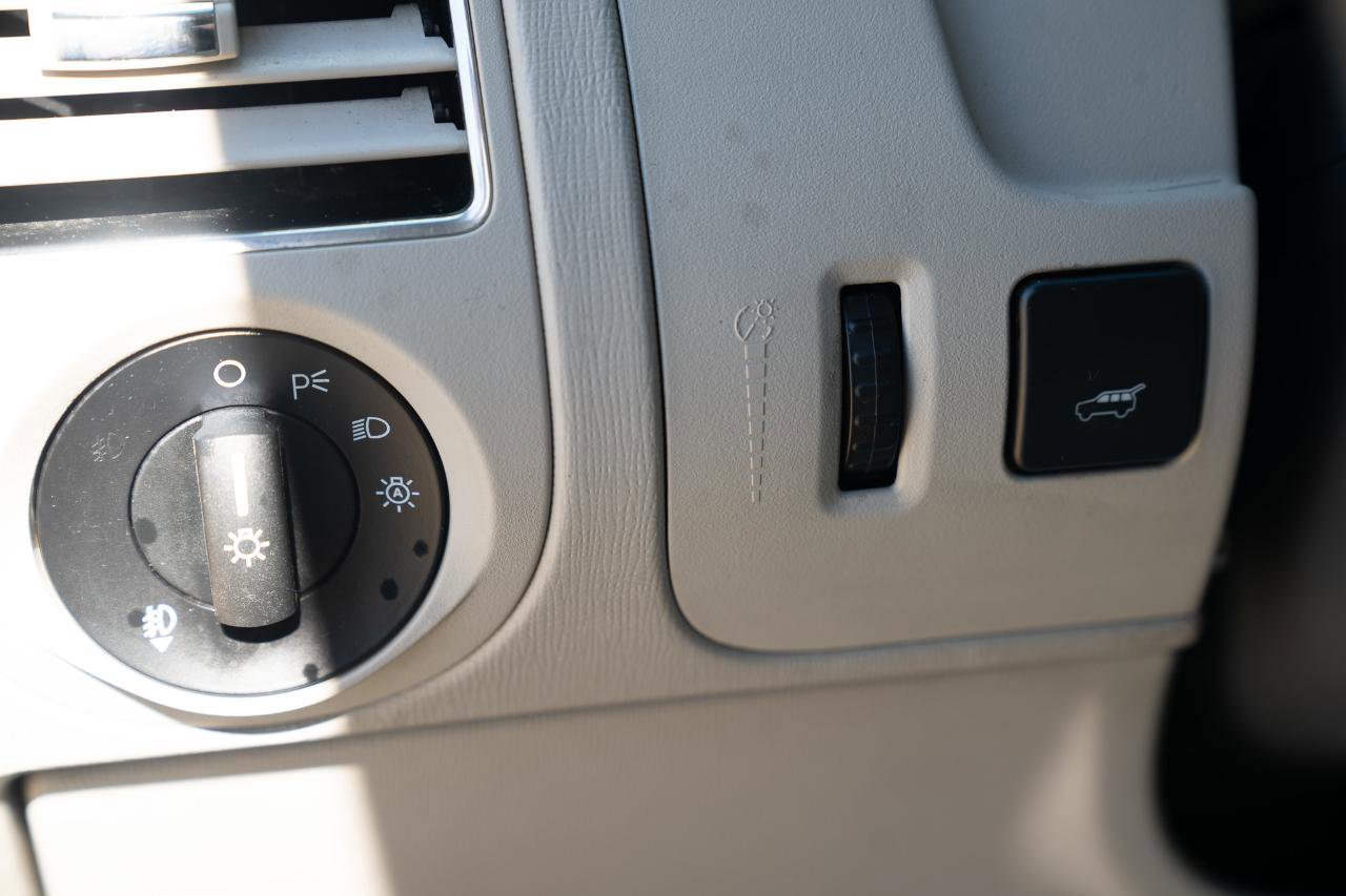Used 2011 Ford Flex Limited w/ Rapid Spec Order Code image 24