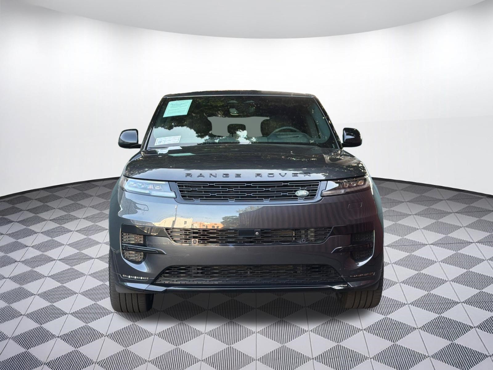 Used 2025 Land Rover Range Rover Sport Dynamic SE AWD/4WD image 5