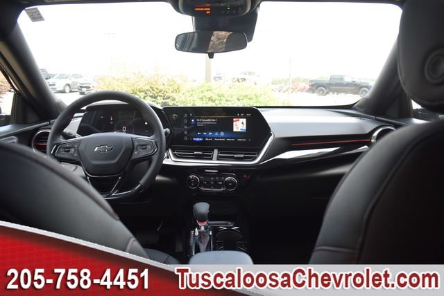 New 2026 Chevrolet Trax RS w/ Sunroof Package FWD image 3
