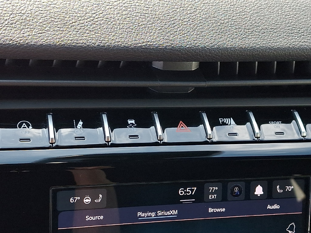 Certified 2025 Jeep Grand Cherokee Laredo w/ Luxury Tech Group I AWD/4WD image 29