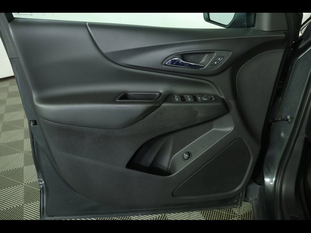 Used 2018 Chevrolet Equinox LT w/ Sun & Infotainment Package image 22