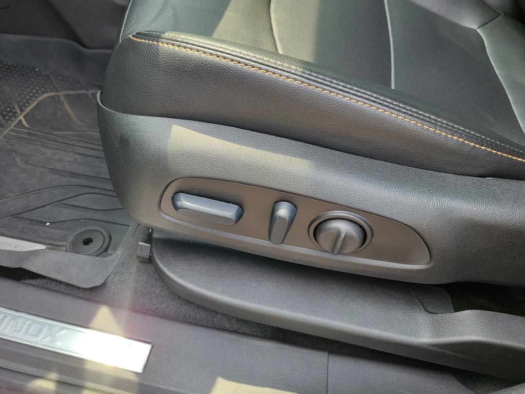 Used 2024 Chevrolet Equinox Premier AWD/4WD image 21