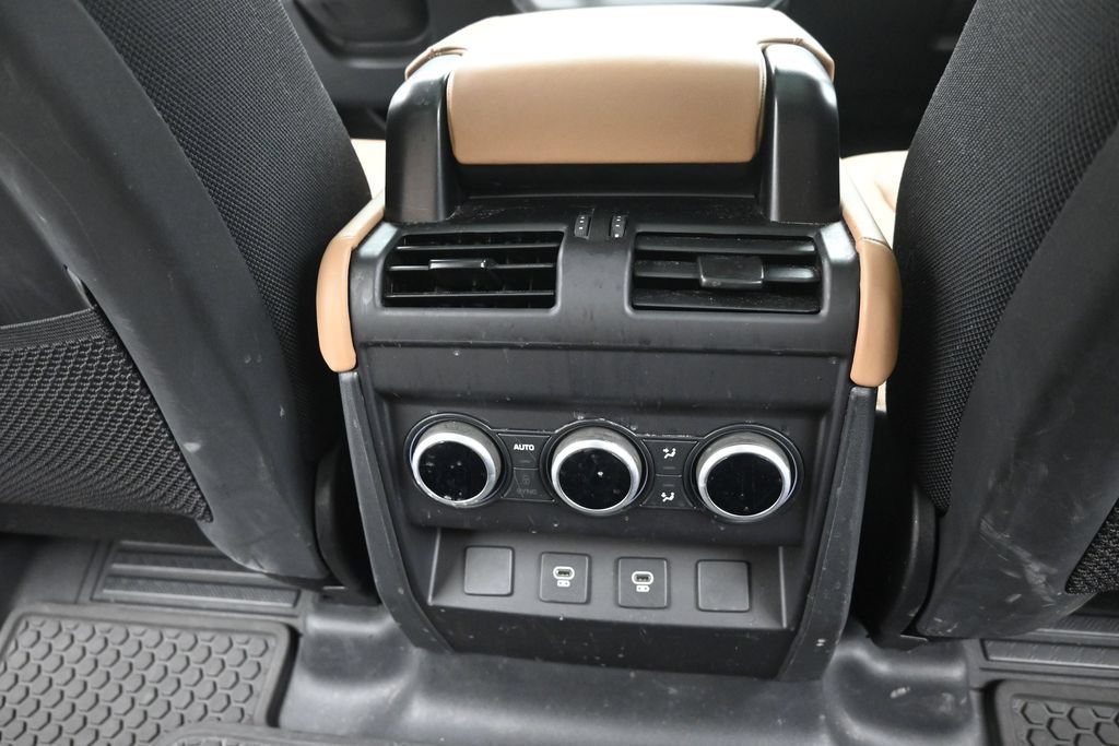 Used 2025 Land Rover Defender 110 X AWD/4WD image 14