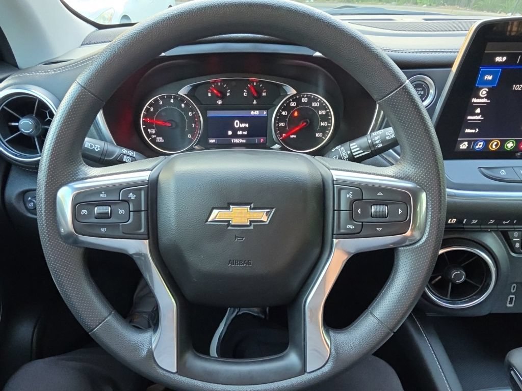 Used 2025 Chevrolet Blazer LT FWD image 21