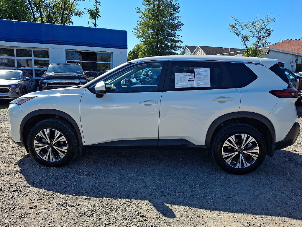 Used 2023 Nissan Rogue SV AWD/4WD image 4
