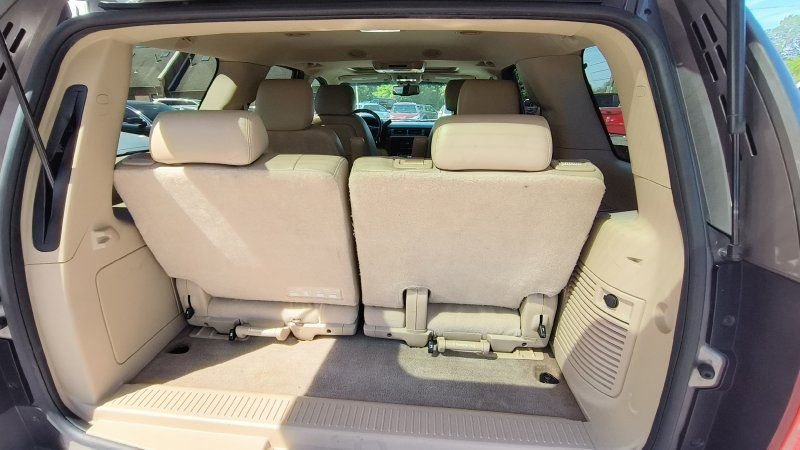 Used 2014 Chevrolet Tahoe LT w/ Luxury Package RWD image 11