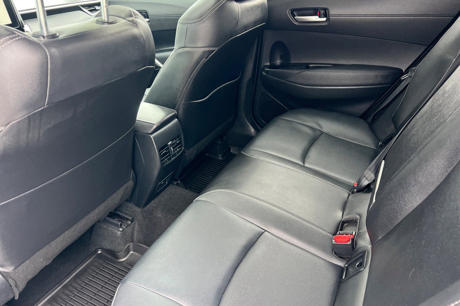 Certified 2023 Toyota Corolla Cross XLE w/ Convenience Package image 9