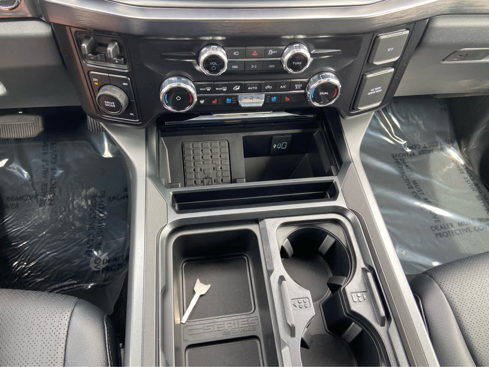 New 2026 Ford F350 Lariat w/ Lariat Ultimate Package AWD/4WD image 29