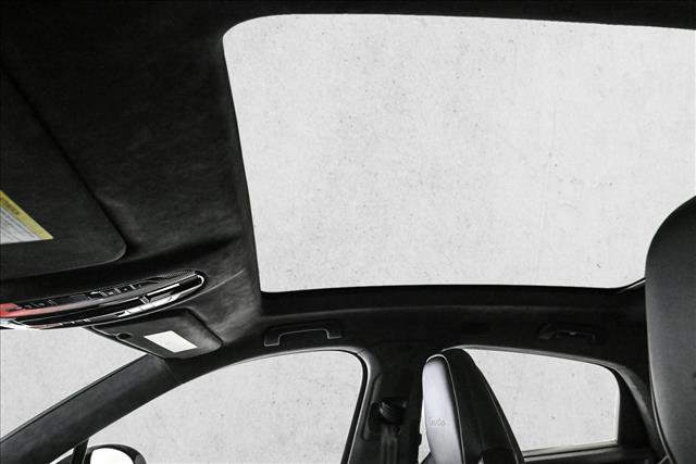 Used 2020 Porsche Cayenne Turbo image 16