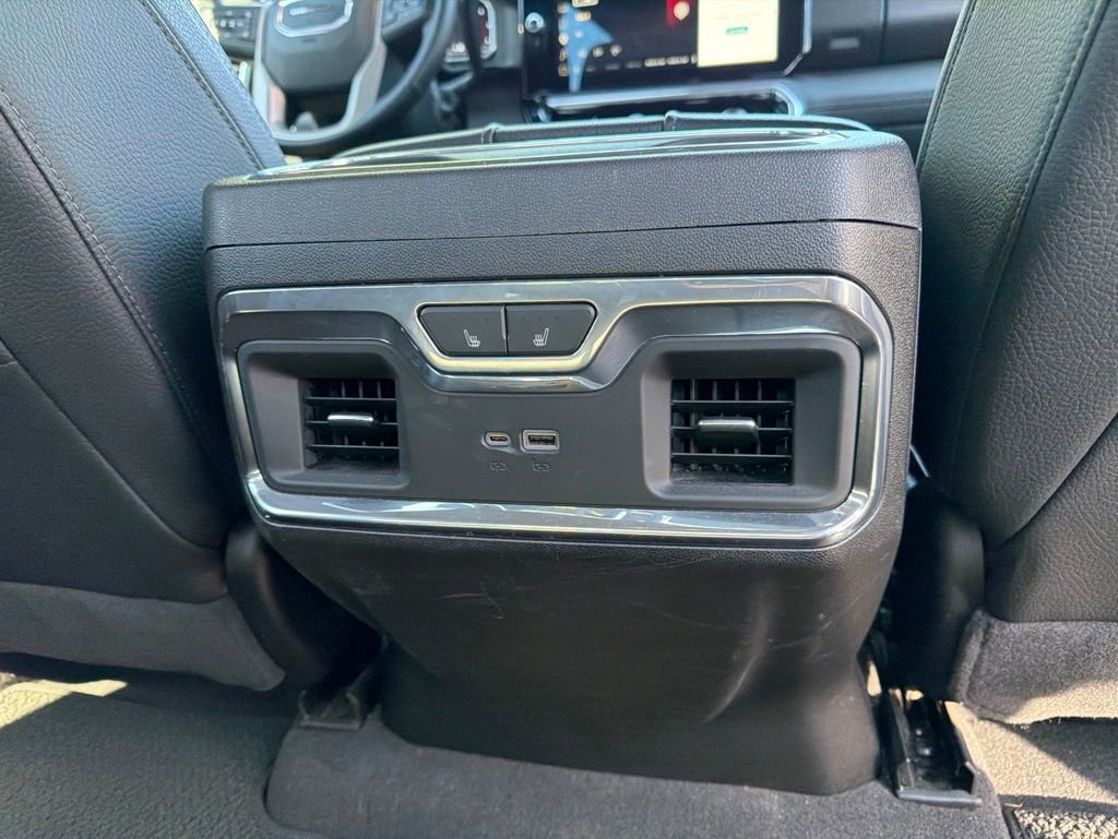 Used 2024 GMC Sierra 3500 Denali w/ Denali Reserve Package AWD/4WD image 7
