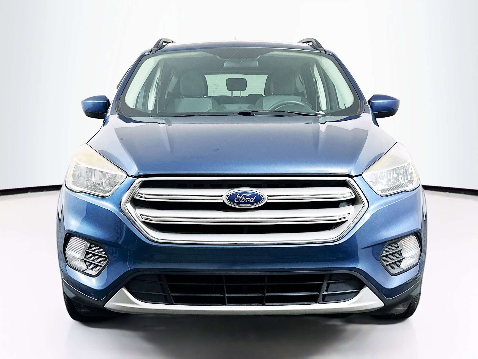 Used 2018 Ford Escape SE w/ SE Sync 3 Package image 2