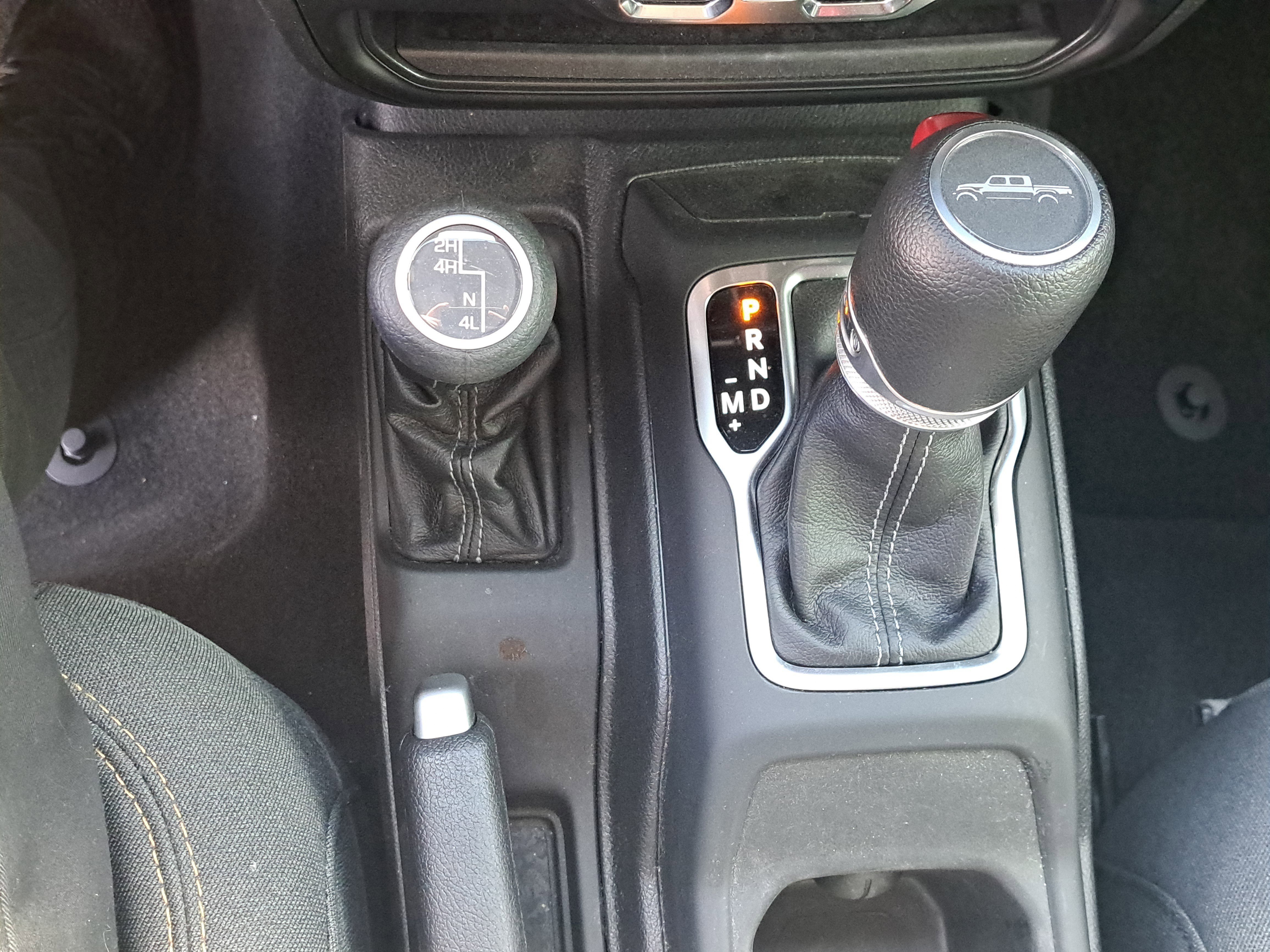 Used 2025 Jeep Gladiator Sport AWD/4WD image 49