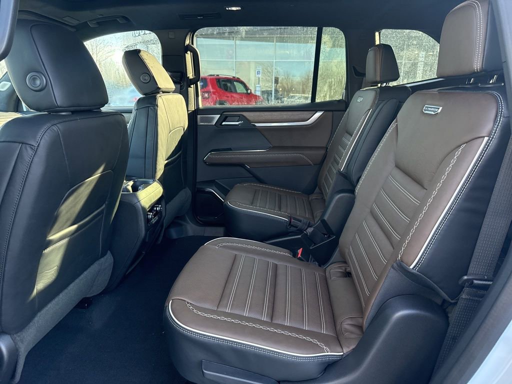 New 2026 GMC Acadia Denali Ultimate w/ LPO, All-Weather Package image 10