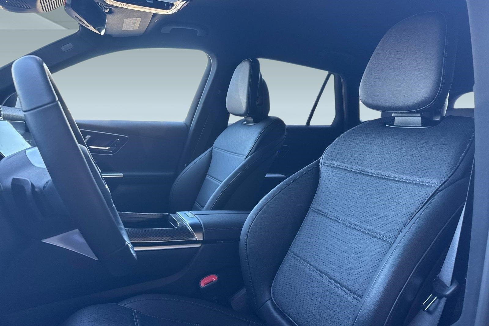 Certified 2025 Mercedes-Benz GLC 350e 4MATIC image 5