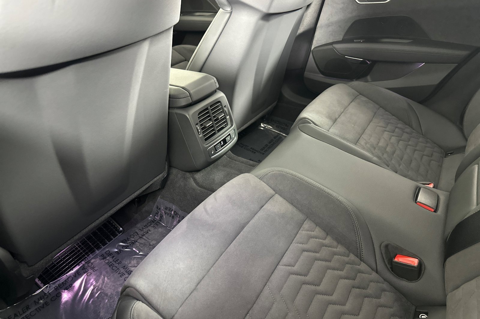 Certified 2024 Audi RS e-tron GT w/ Carbon Performance Package image 11