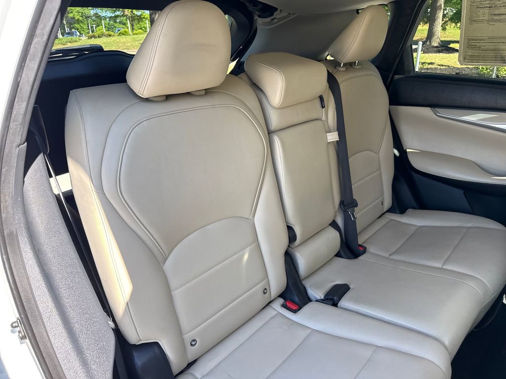 Used 2020 INFINITI QX50 Luxe w/ Navigation Package FWD image 32