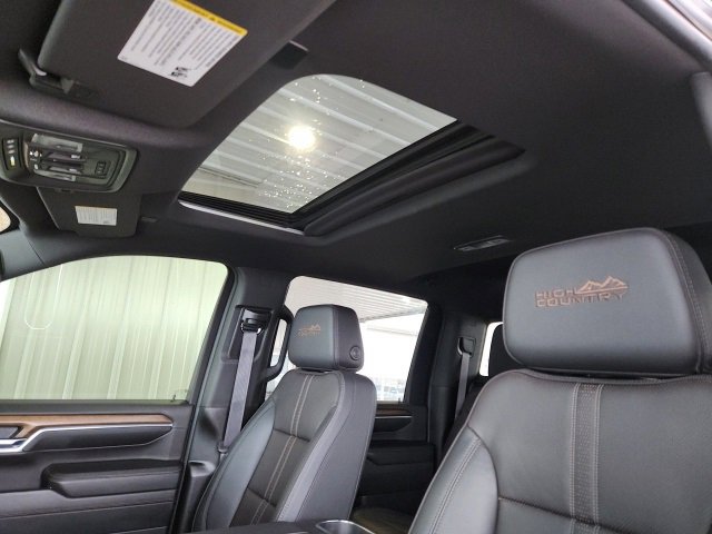 Used 2024 Chevrolet Silverado 2500 High Country w/ High Country Premium Package image 11