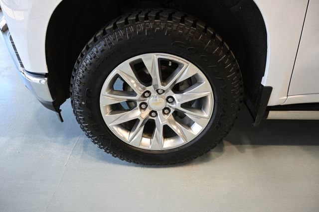 Used 2021 Chevrolet Silverado 1500 LTZ w/ Technology Package image 32