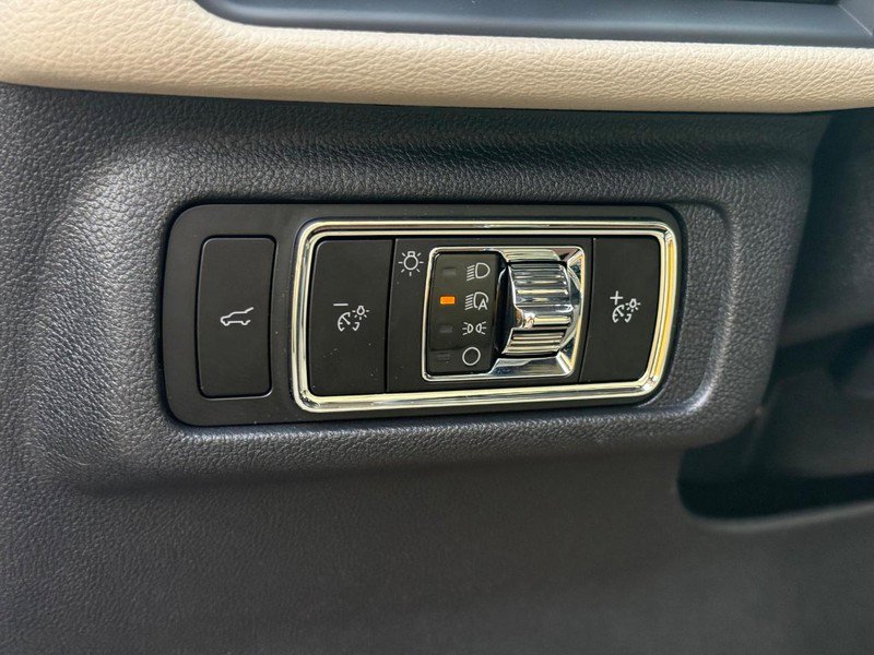 New 2026 Lincoln Corsair Premiere image 16