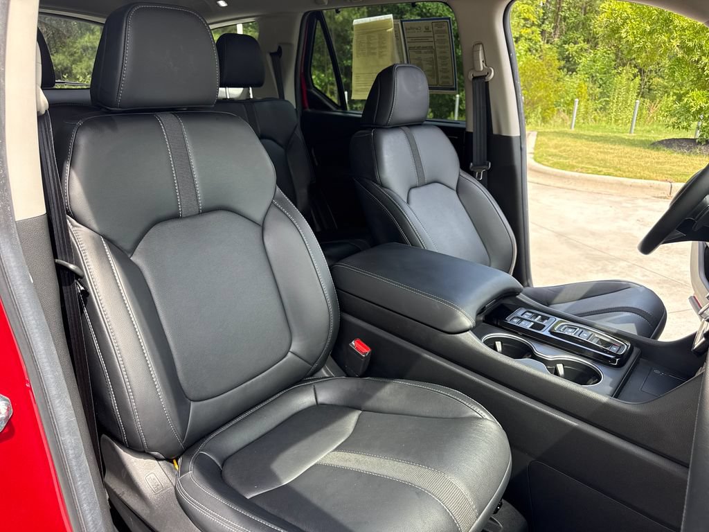 Certified 2025 Honda Pilot Touring image 35