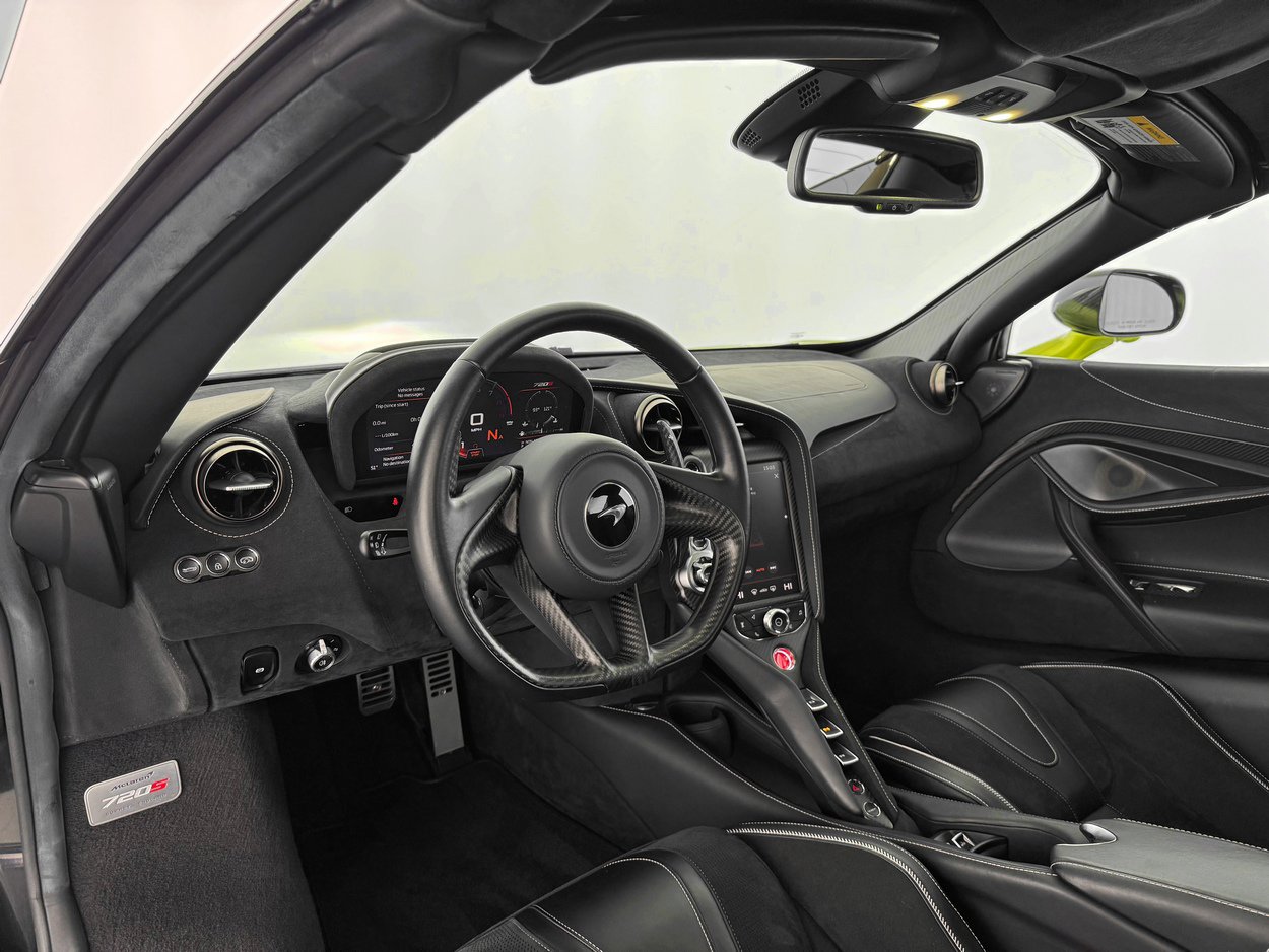 Used 2022 McLaren 720S Performance image 16