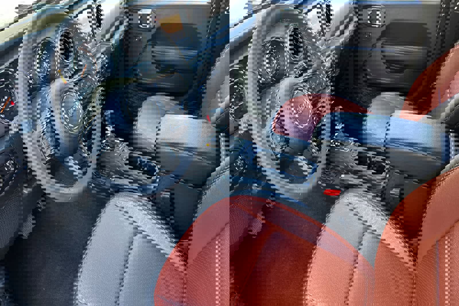 Used 2023 Jeep Wrangler Willys image 9