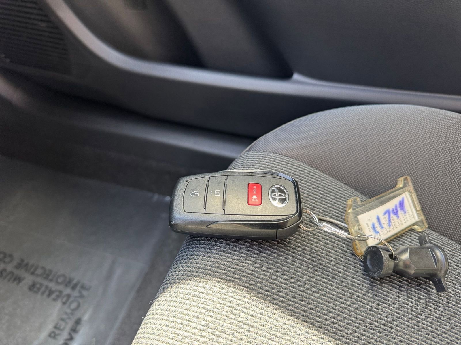 Used 2025 Toyota Prius LE image 22