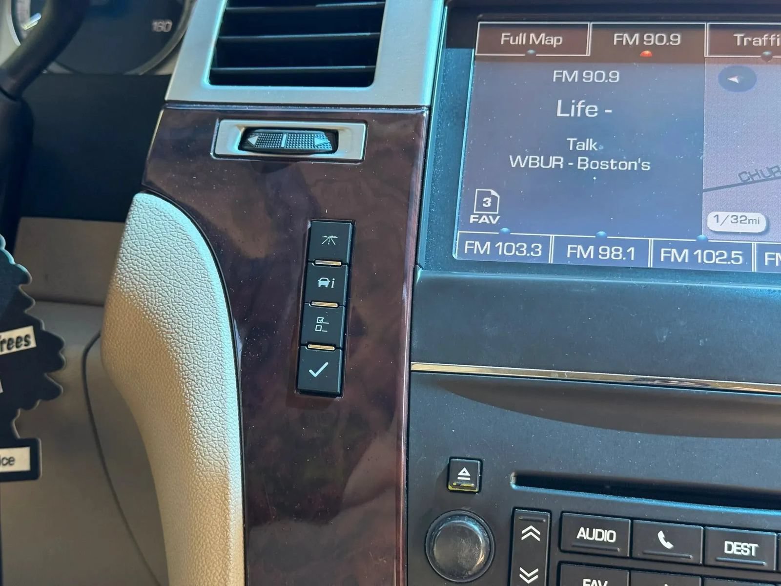 Used 2012 Cadillac Escalade Premium AWD/4WD image 29