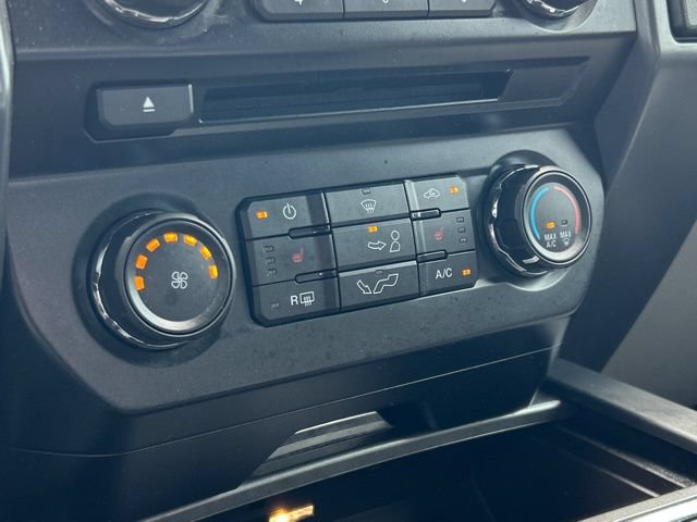 Used 2016 Ford F150 XLT w/ Equipment Group 302A Luxury AWD/4WD image 41
