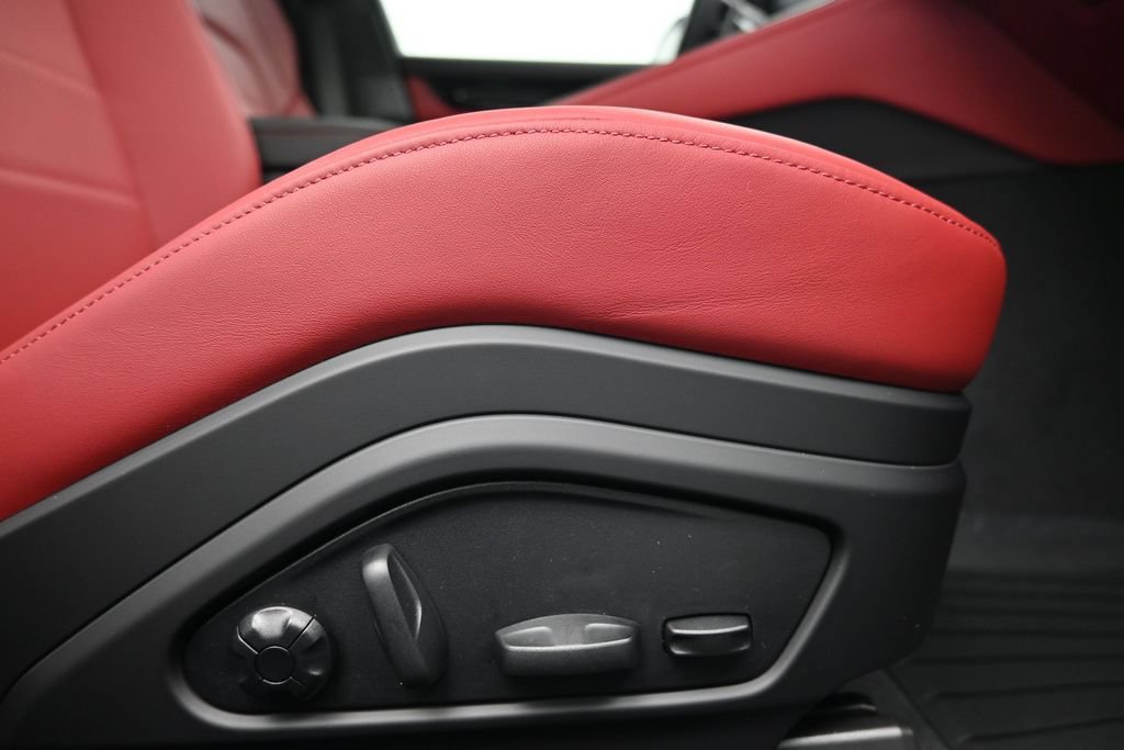 New 2026 Porsche Panamera 4 AWD/4WD image 14