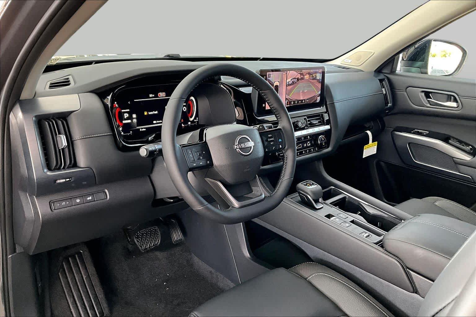 New 2026 Nissan Pathfinder SL FWD image 10