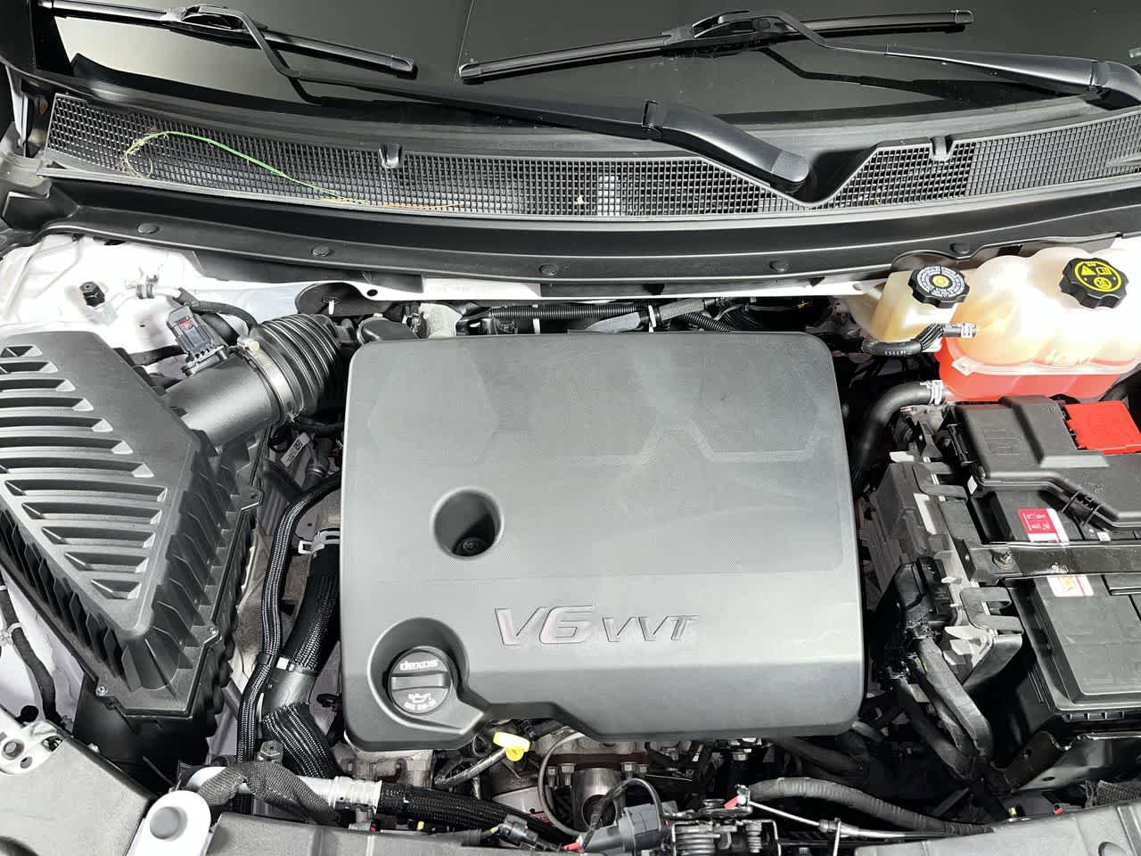 Used 2023 Chevrolet Traverse LT w/ LT Premium Package FWD image 12