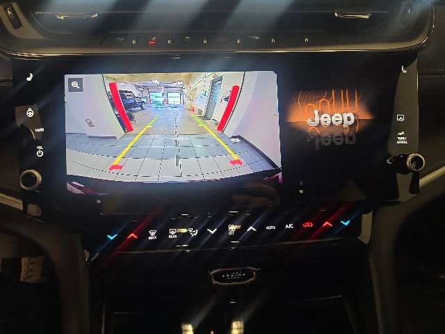 New 2026 Jeep Grand Cherokee L Limited AWD/4WD image 8