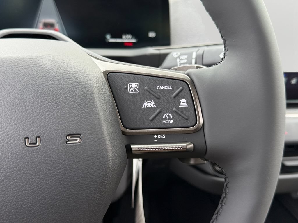 New 2026 Lexus ES 350h AWD image 17