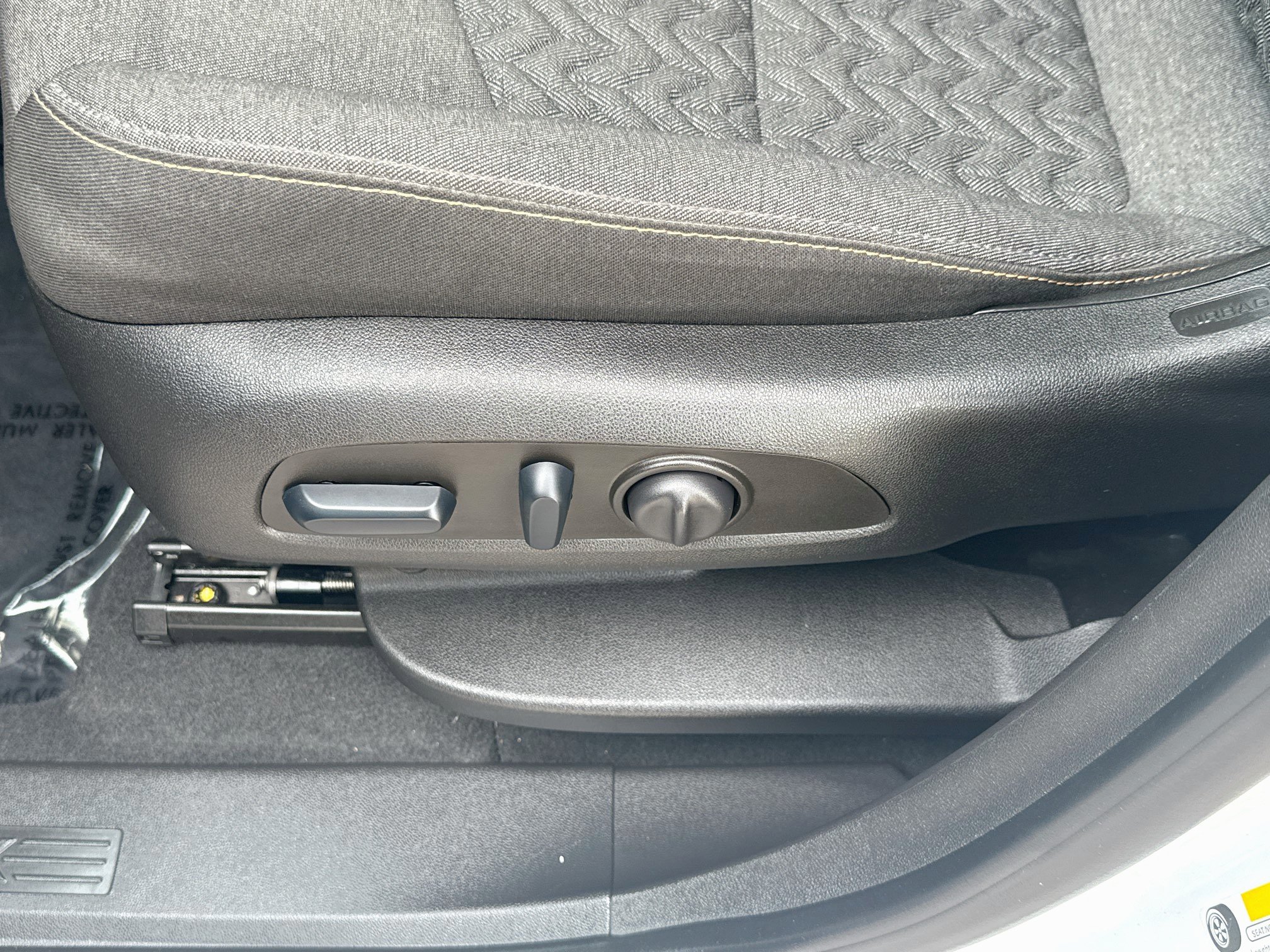 Used 2023 Chevrolet Equinox LT FWD image 15