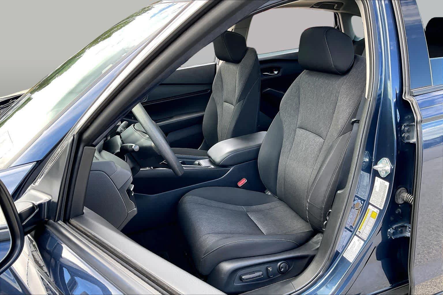 Used 2023 Honda Accord EX image 8
