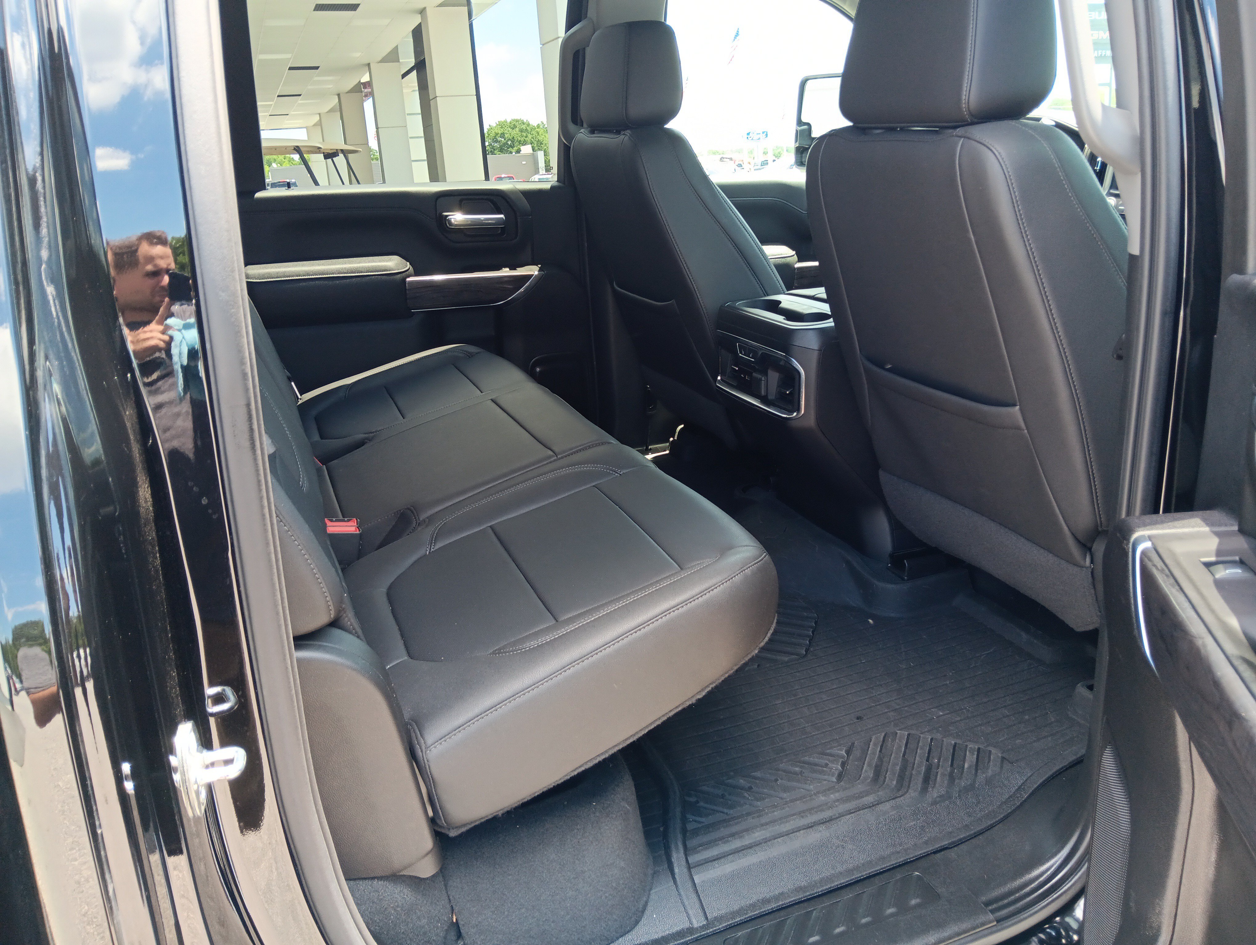 Used 2023 Chevrolet Silverado 2500 LTZ w/ LTZ Convenience Package AWD/4WD image 18
