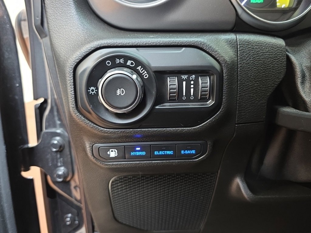 Used 2021 Jeep Wrangler Unlimited Rubicon 4xe w/ Cold Weather Group image 26