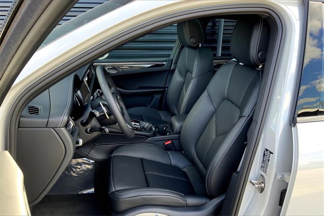 New 2026 Porsche Macan S image 5