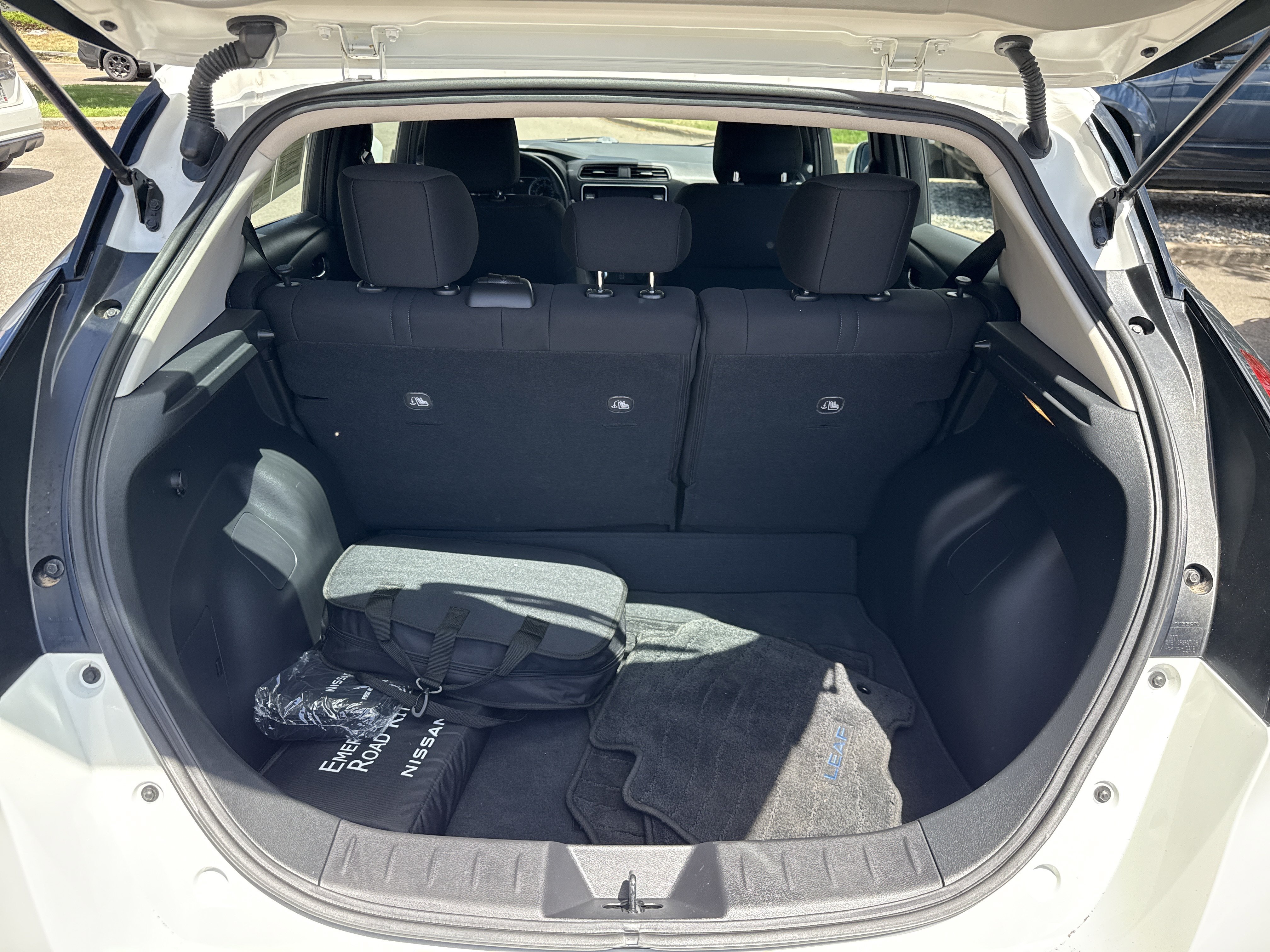 Certified 2025 Nissan Leaf S FWD image 13