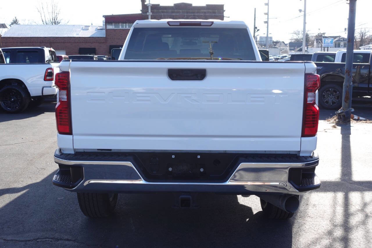 Used 2022 Chevrolet Silverado 2500 W/T w/ WT Convenience Package AWD/4WD image 9