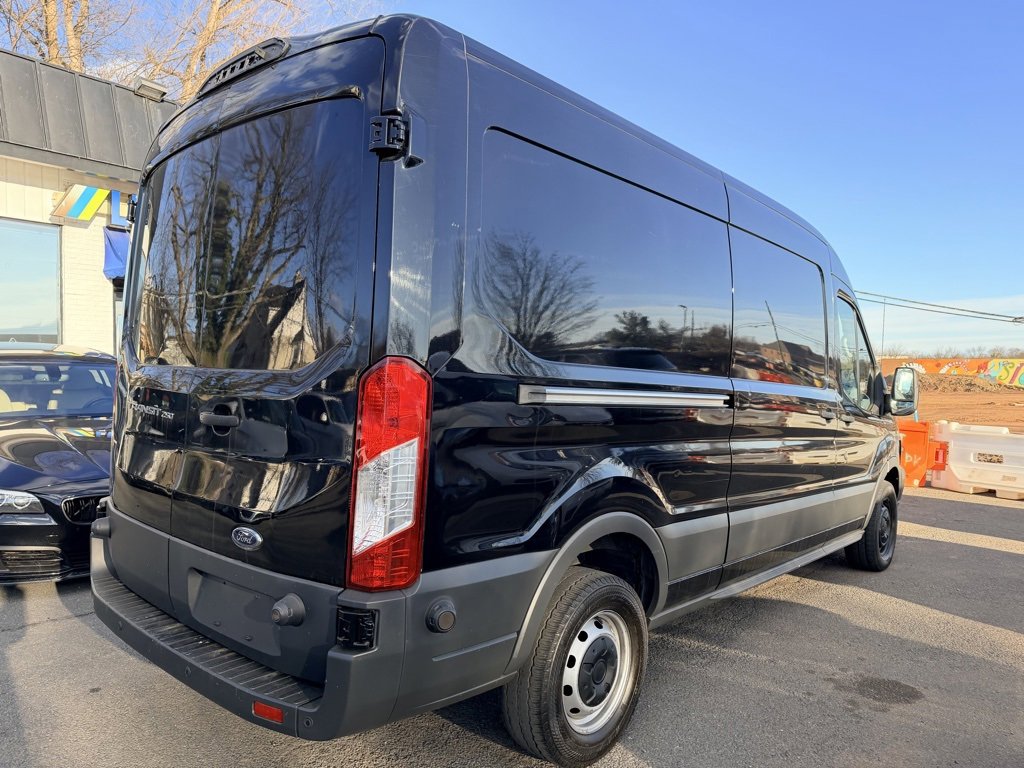 Used 2018 Ford Transit 250 148 Medium Roof image 4