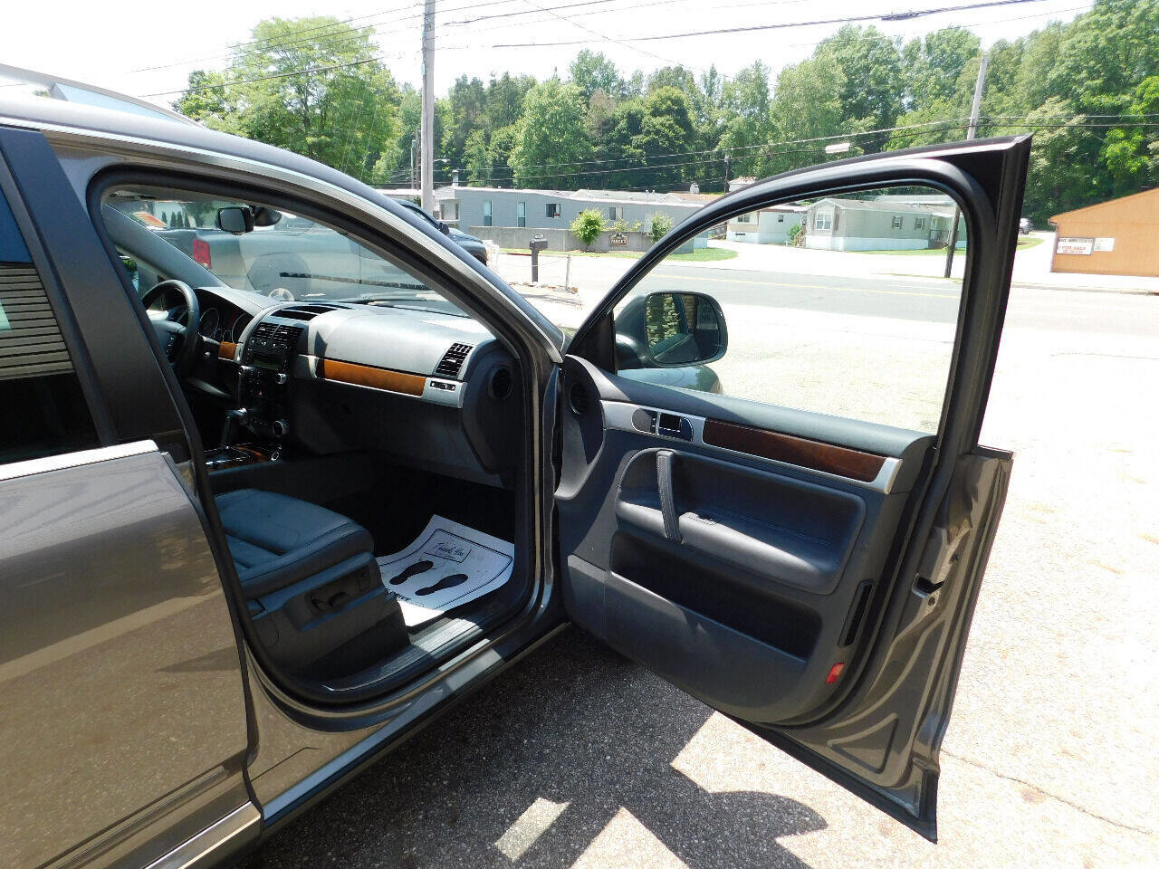 Used 2008 Volkswagen Touareg V6 AWD/4WD image 23