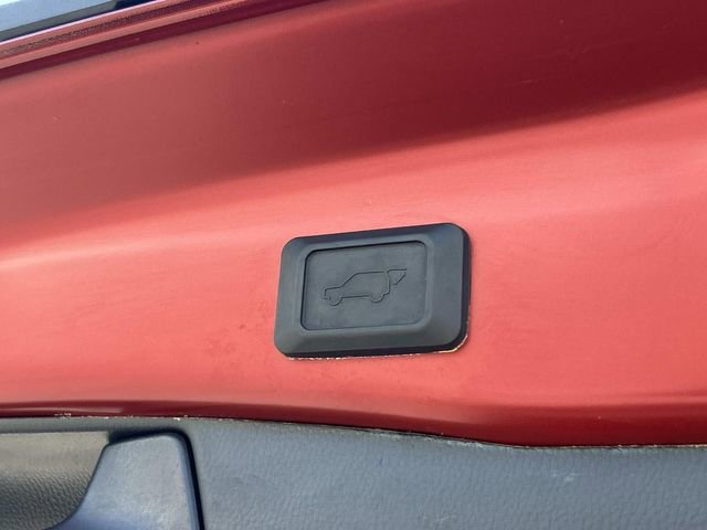 Used 2025 Toyota RAV4 XLE w/ Convenience Package FWD image 13