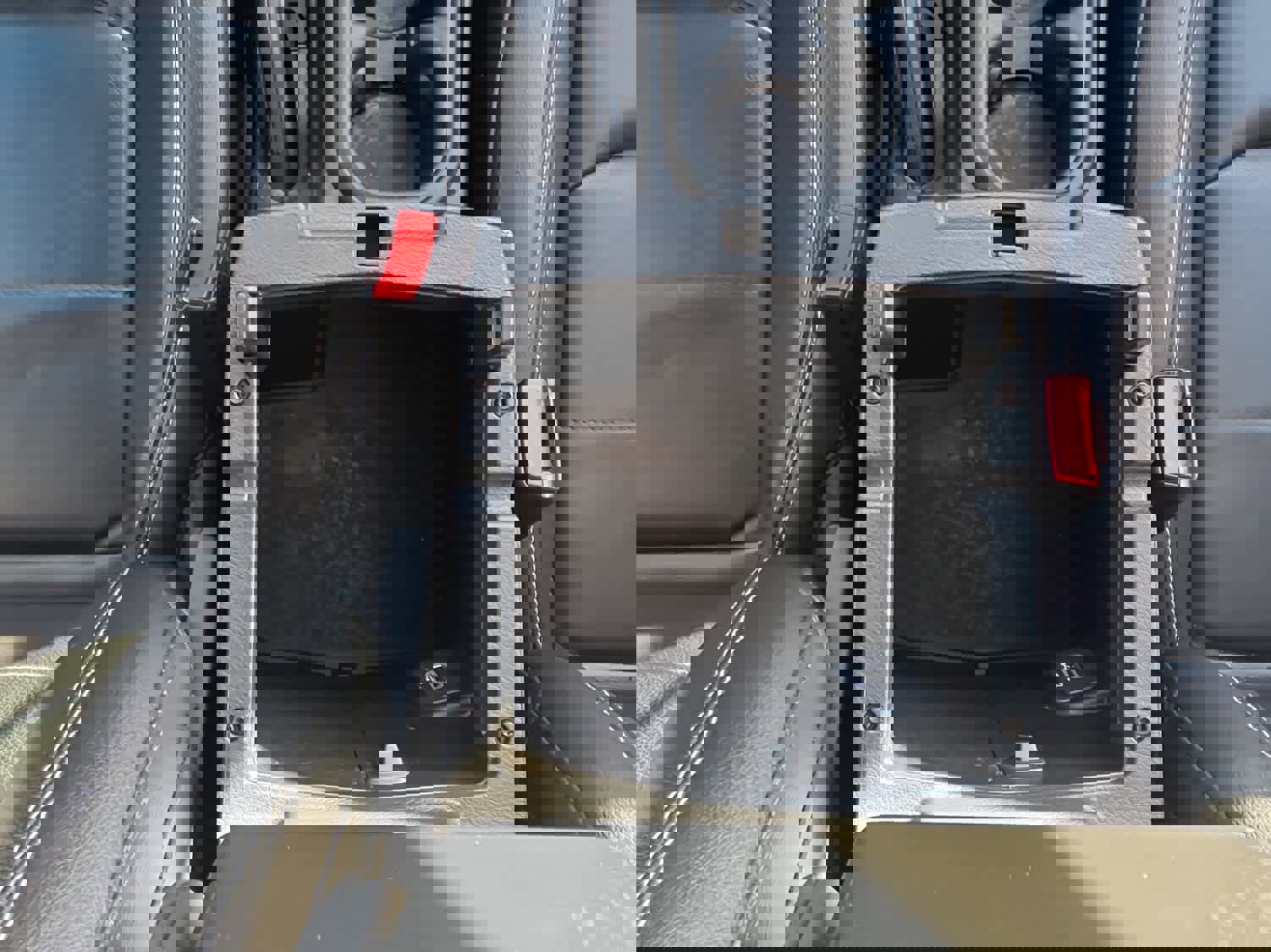 Used 2023 Jeep Wrangler Sahara w/ Cold Weather Group image 17