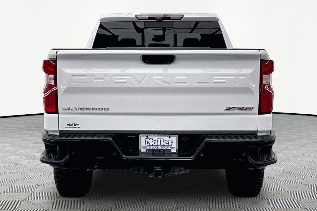 Used 2022 Chevrolet Silverado 1500 ZR2 w/ Technology Package AWD/4WD image 4