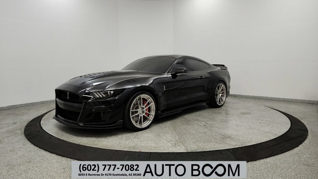 Used 2020 Ford Mustang Shelby GT500 w/ Technology Package RWD image 1