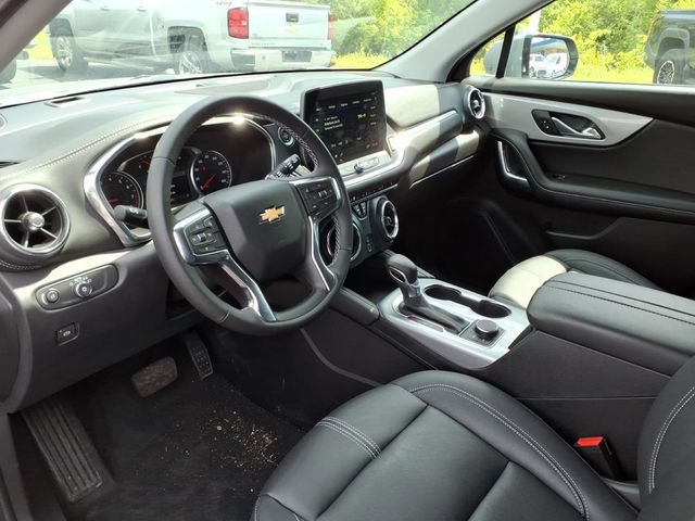 Used 2024 Chevrolet Blazer LT w/ LPO, Floor Liner Package FWD image 3