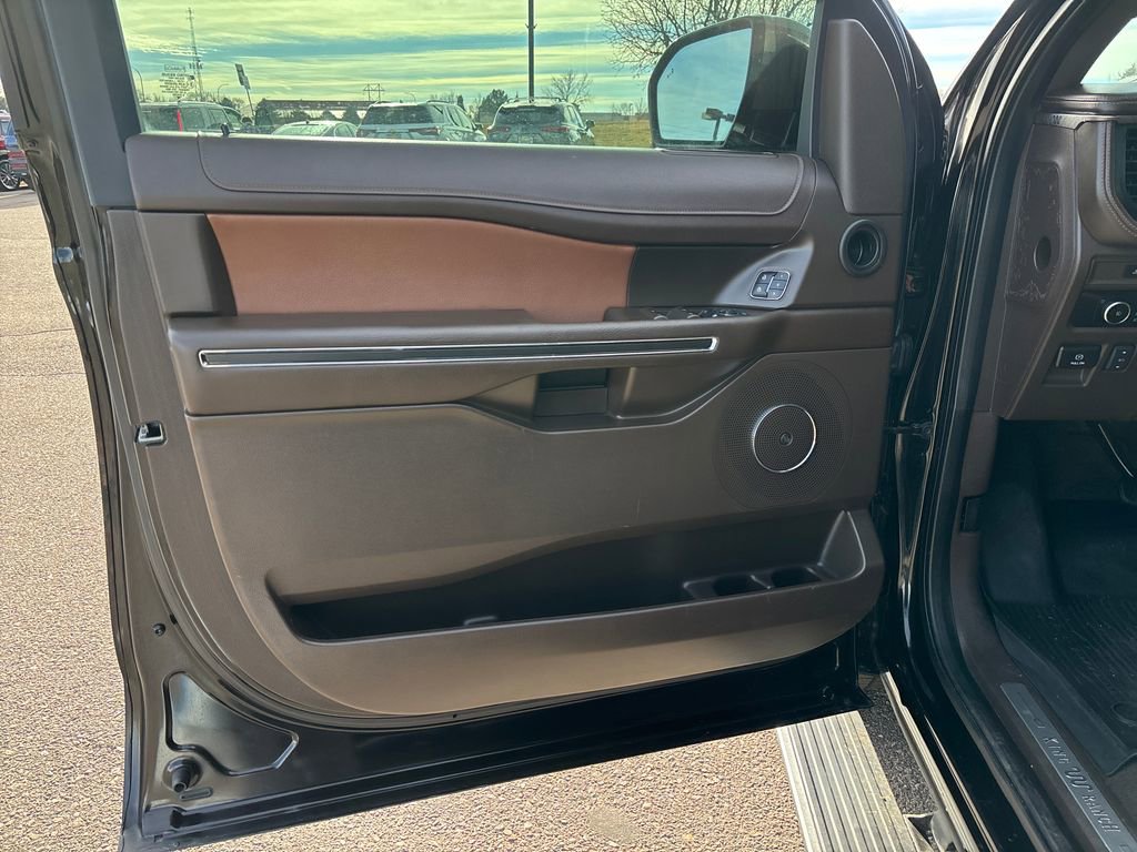 Used 2023 Ford Expedition Max King Ranch image 10